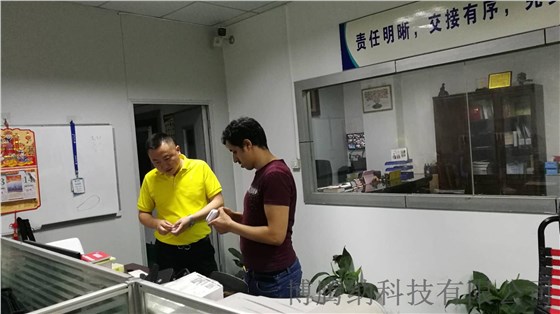 博騰納-10年專業(yè)制作注塑模具加工，藍牙耳機定制