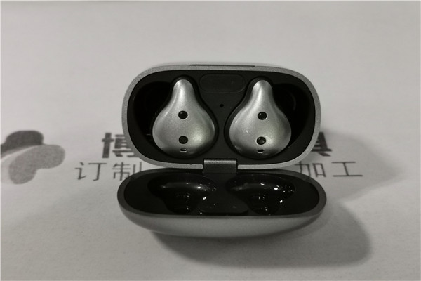 博騰納TWS藍牙耳機模具廠——專注領域打造13年，更對味您的定制需求
